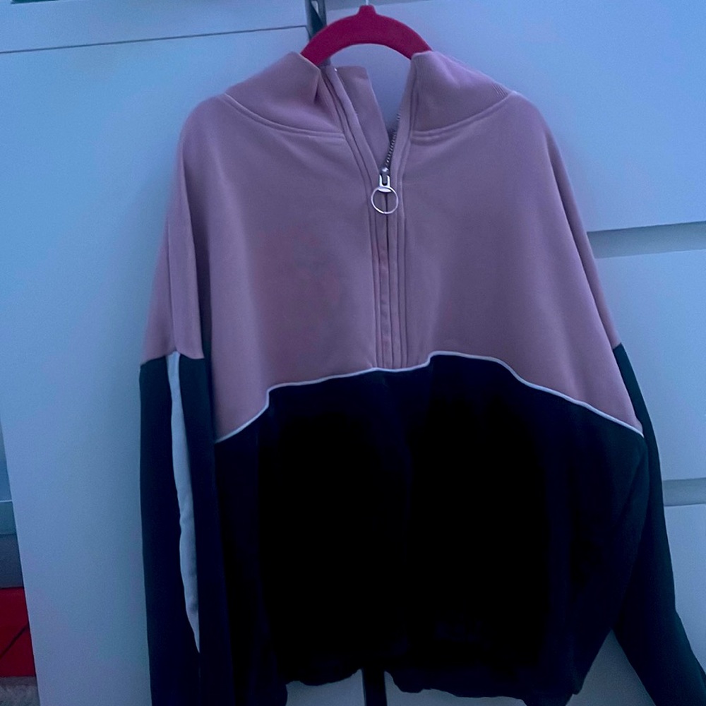 Cropped zipup sweatshirt